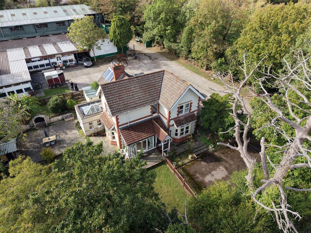 Property photo 2 of 18