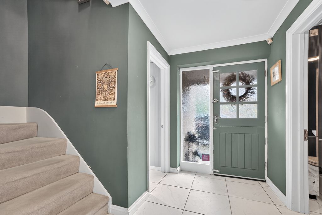 Property photo 3 of 29