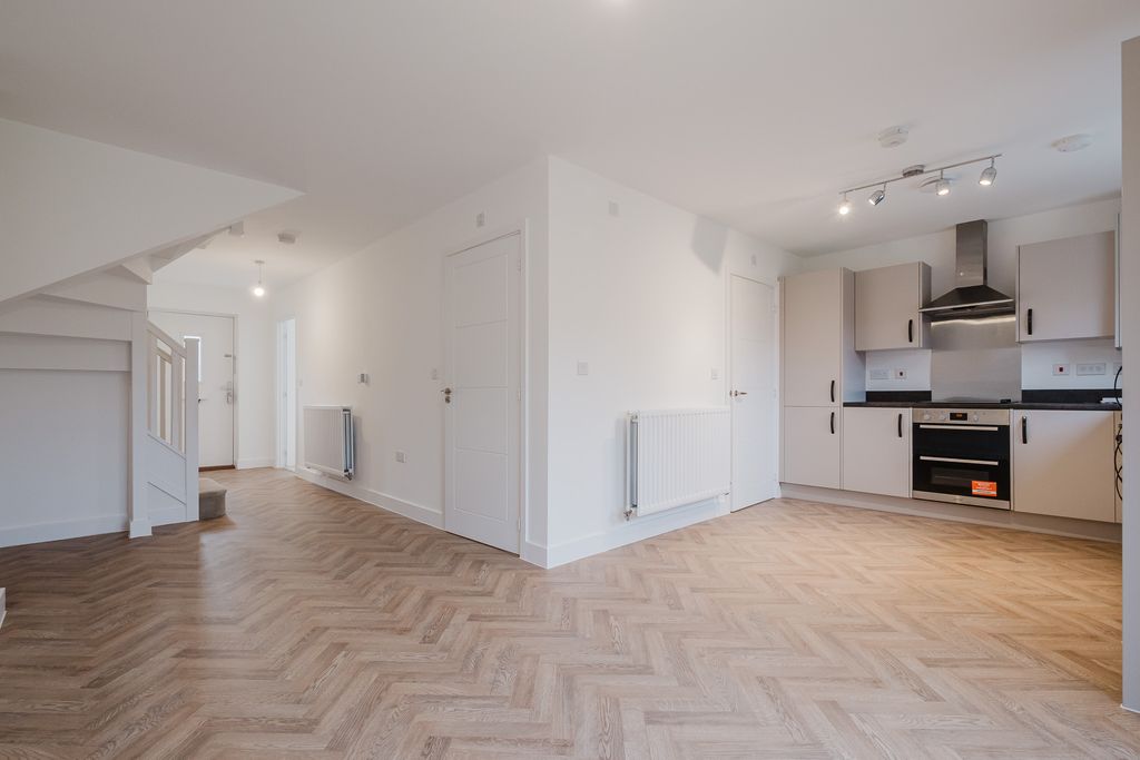 Property photo 2 of 21 Photo