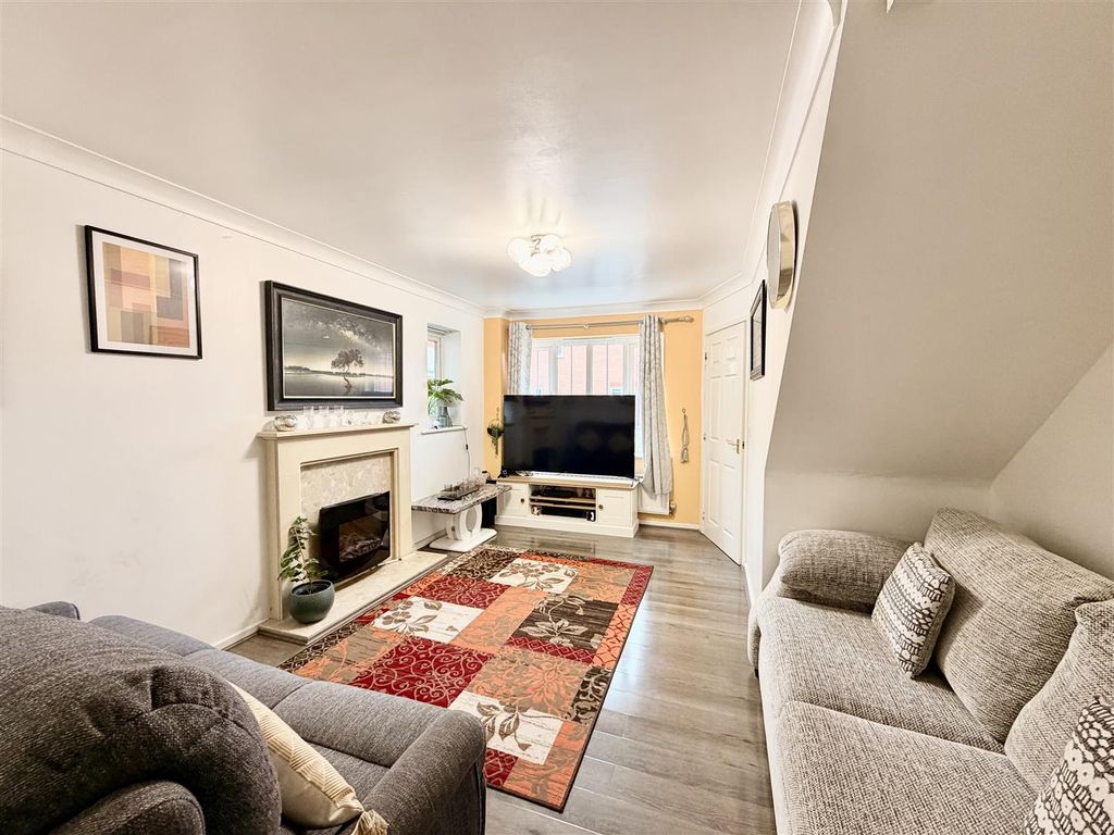 Property photo 2 of 24 2