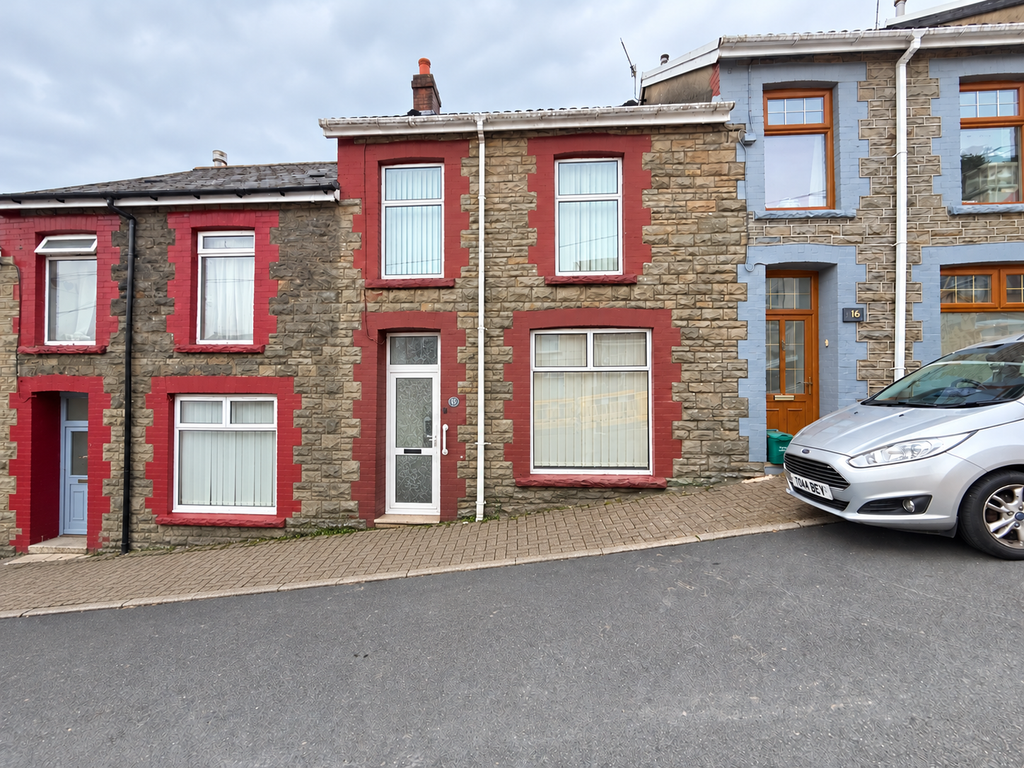 Property photo 1 of 13 20F848A3-D1DC-4C0D-8B15-0853B460837D