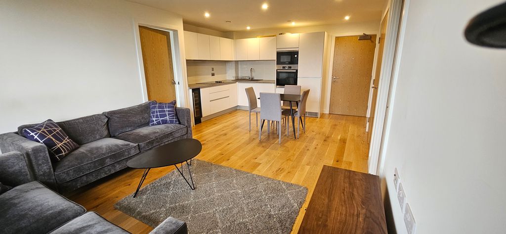 Property photo 3 of 12