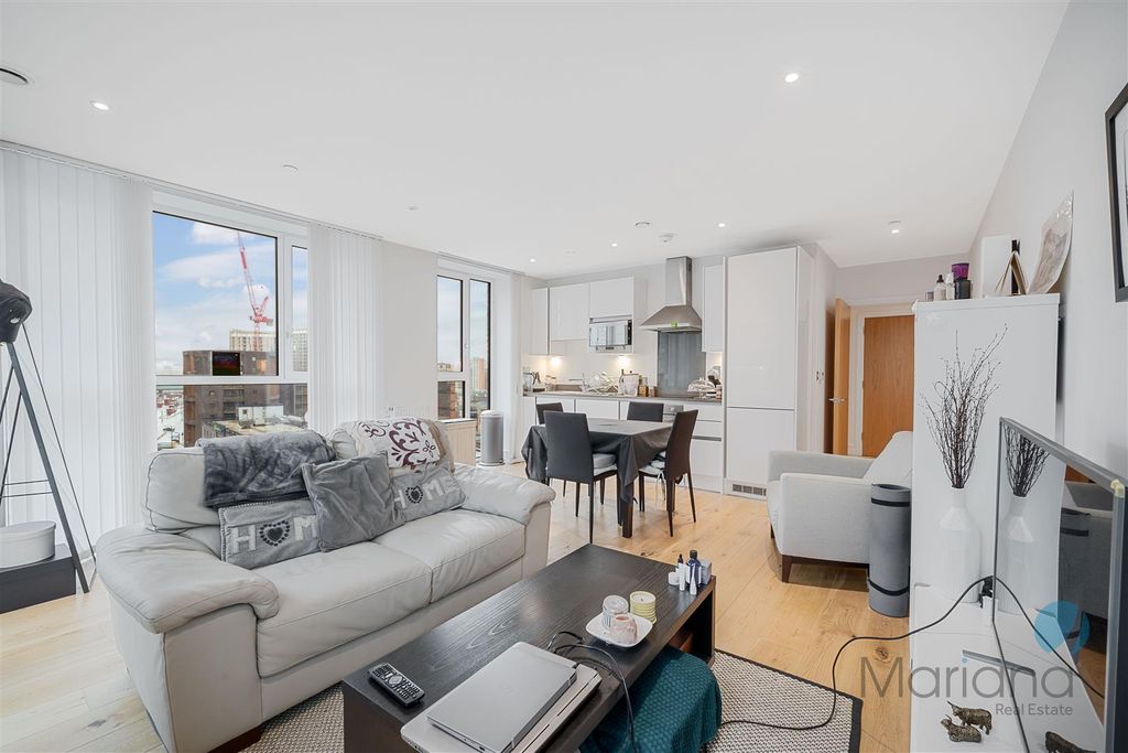 Property photo 1 of 19 Reception Room