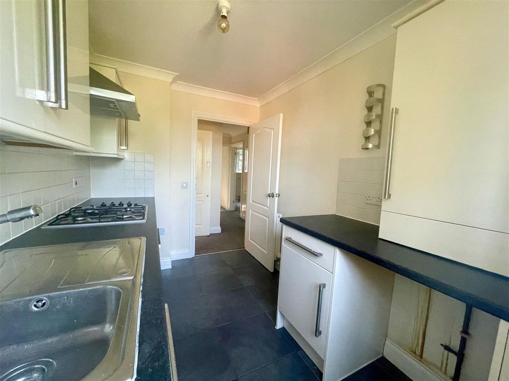 Property photo 3 of 7 Kitchen 1.Jpg