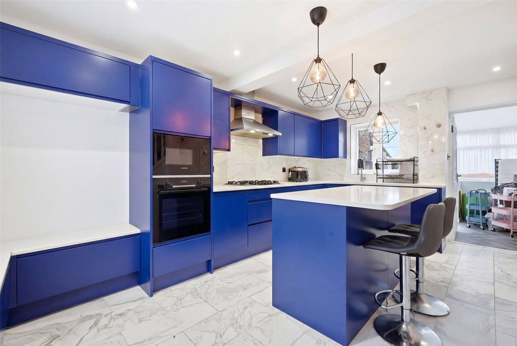 Property photo 3 of 24 Picture No. 16