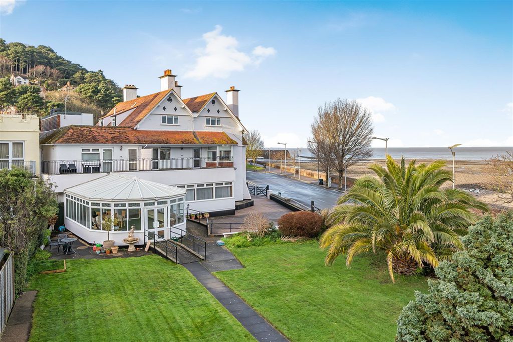 Property photo 1 of 41 The Promenade