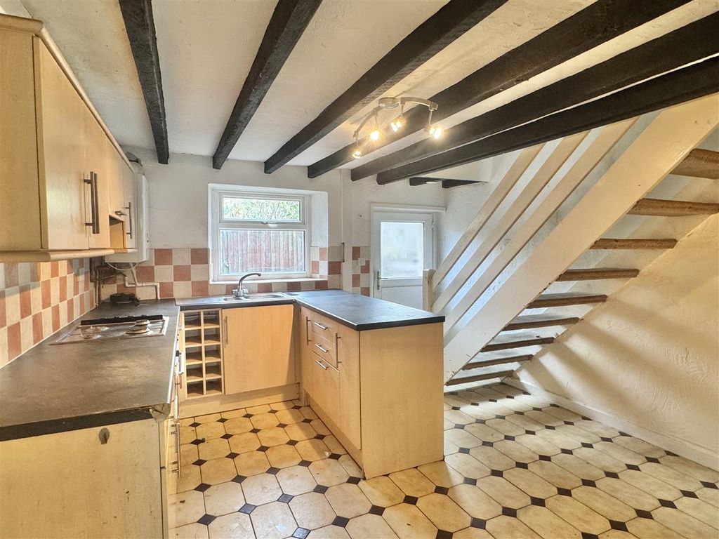 Property photo 2 of 16 Dining Kitchen