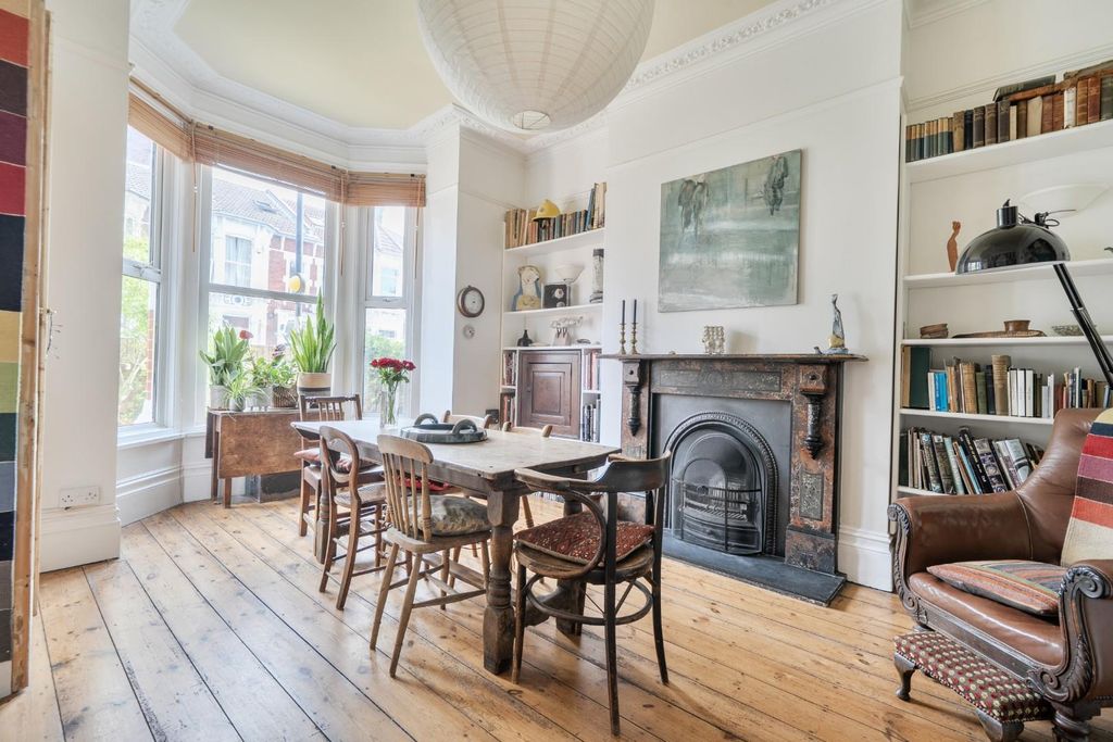 Property photo 2 of 23 1453485-8-69Fe16817c13A.Jpg