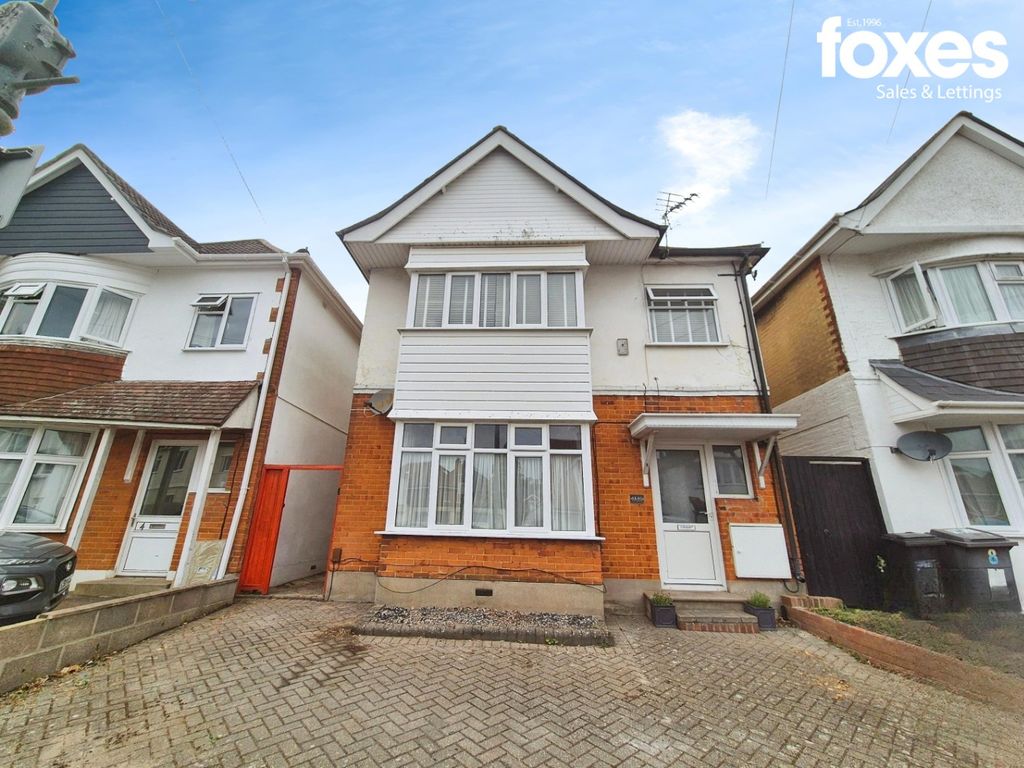 Property photo 1 of 15 4399840
