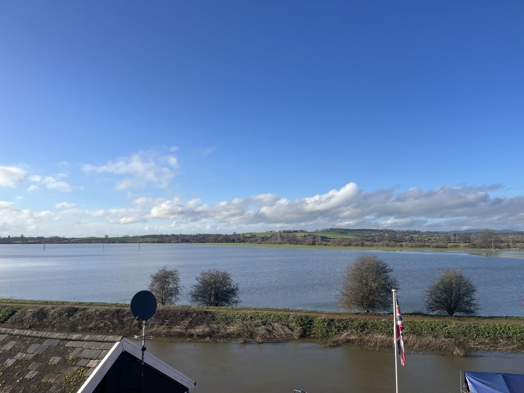 Property photo 3 of 9 Gallery