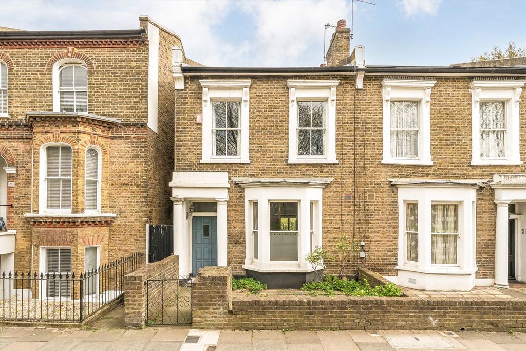 Property photo 1 of 8