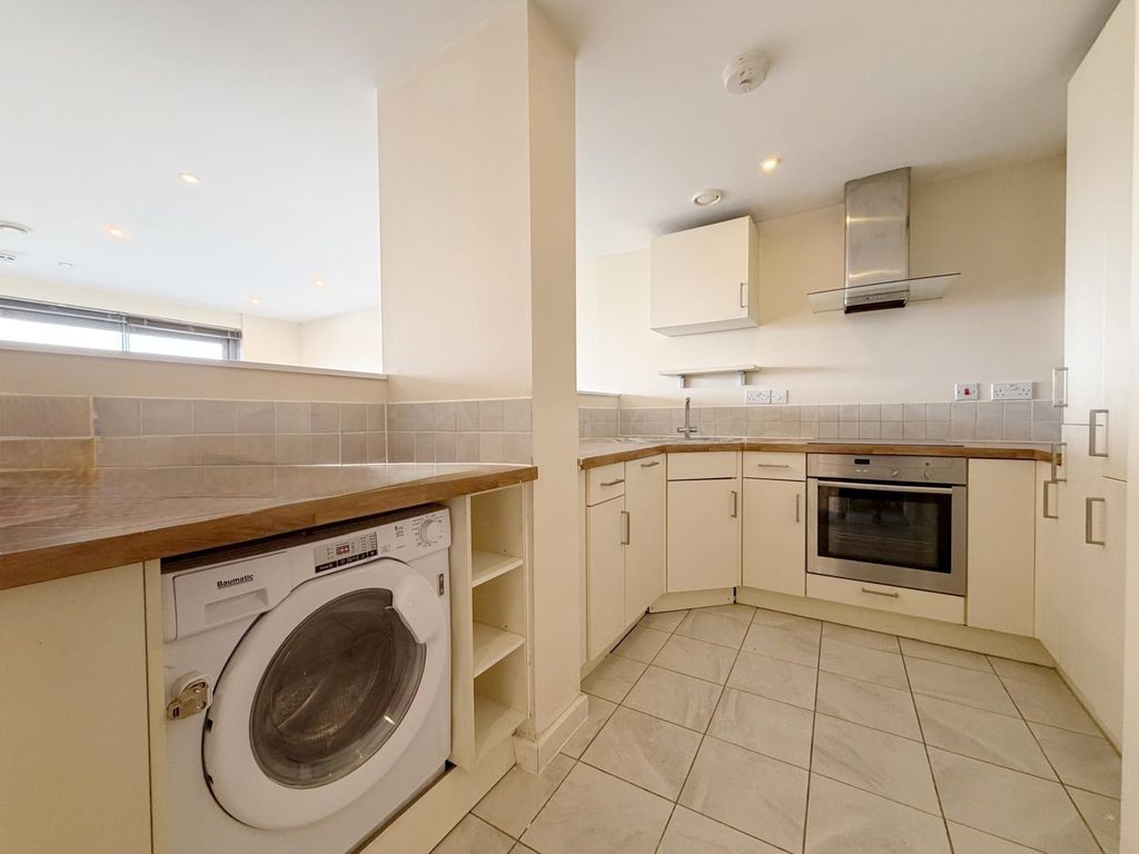 Property photo 3 of 9