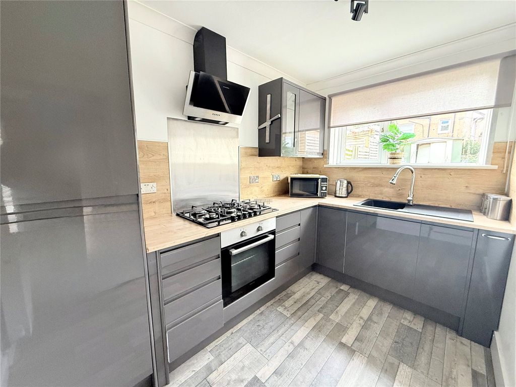 Property photo 3 of 13 Picture No. 05