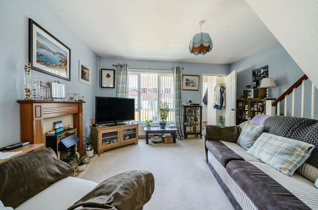 Property photo 2 of 8 1302520-5-686Bb67...