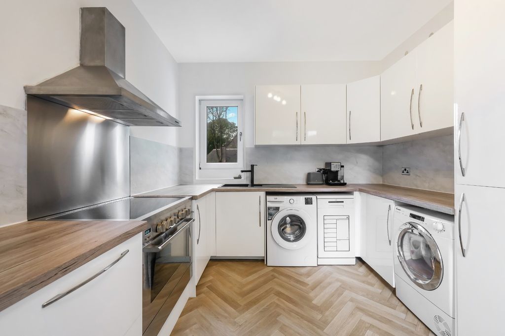 Additional image 8 of 3 bed flat for saleMain Road, North Ayrshire, Fairlie KA29
