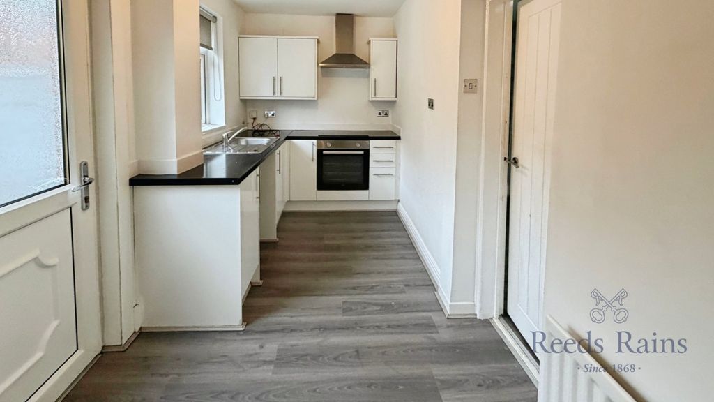 Property photo 3 of 8 Picture No. 05