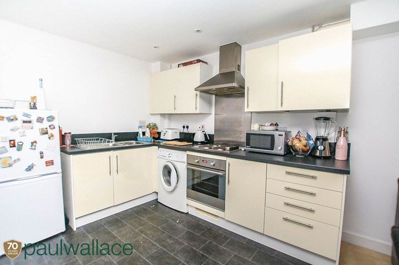 Property photo 3 of 6 Kitchen