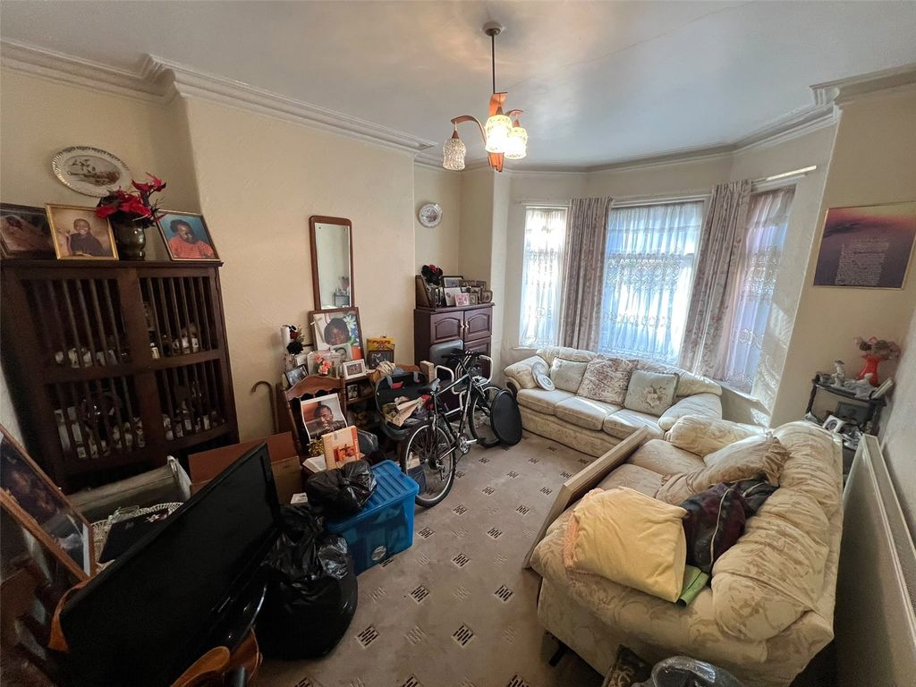 Property photo 2 of 22 Picture No. 08