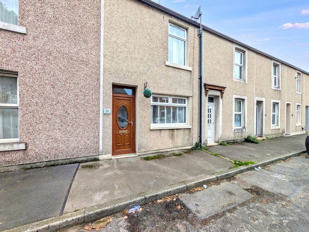 Property photo 1 of 11