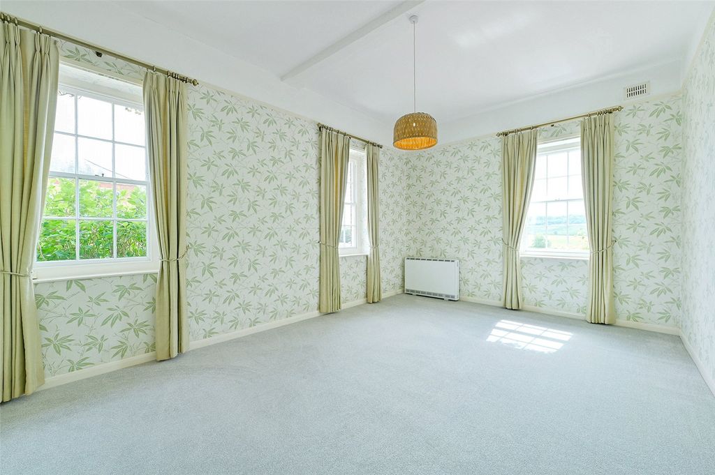 Property photo 3 of 14 Picture No. 33