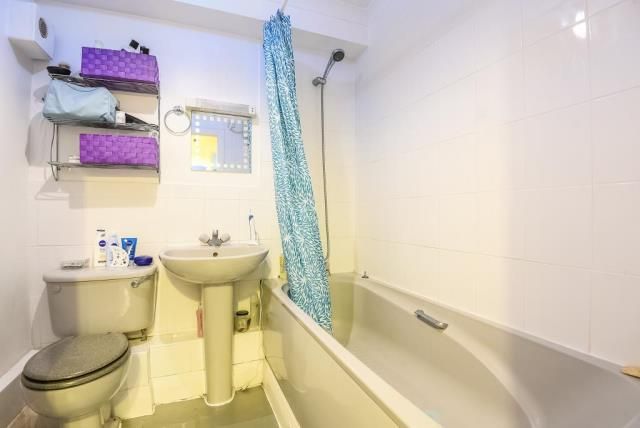 Property photo 3 of 4 Bathroom