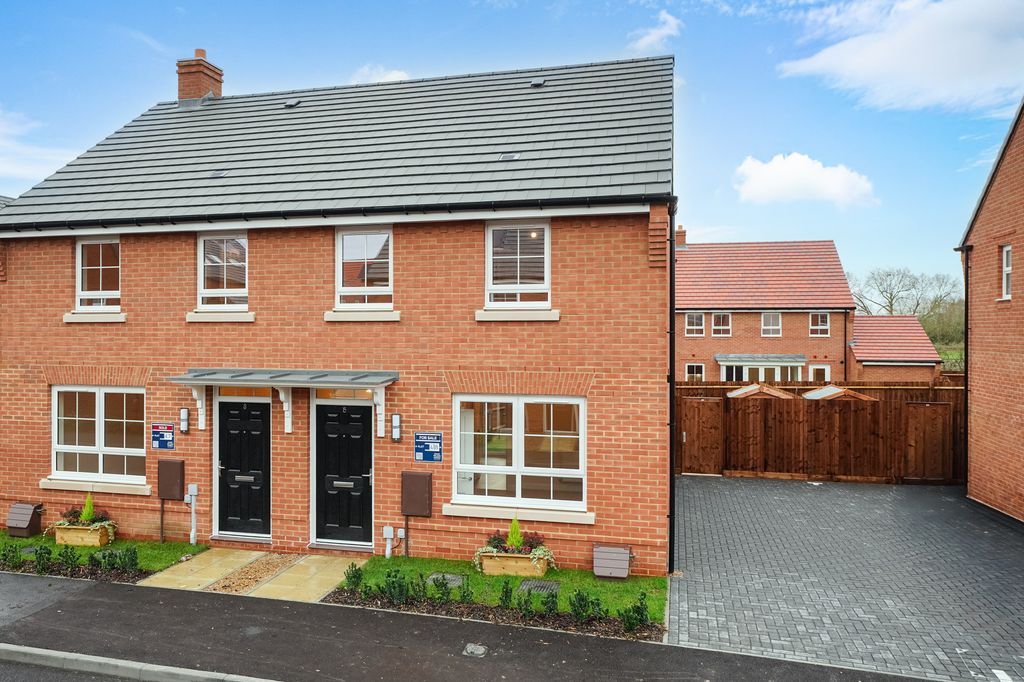 Property photo 1 of 18