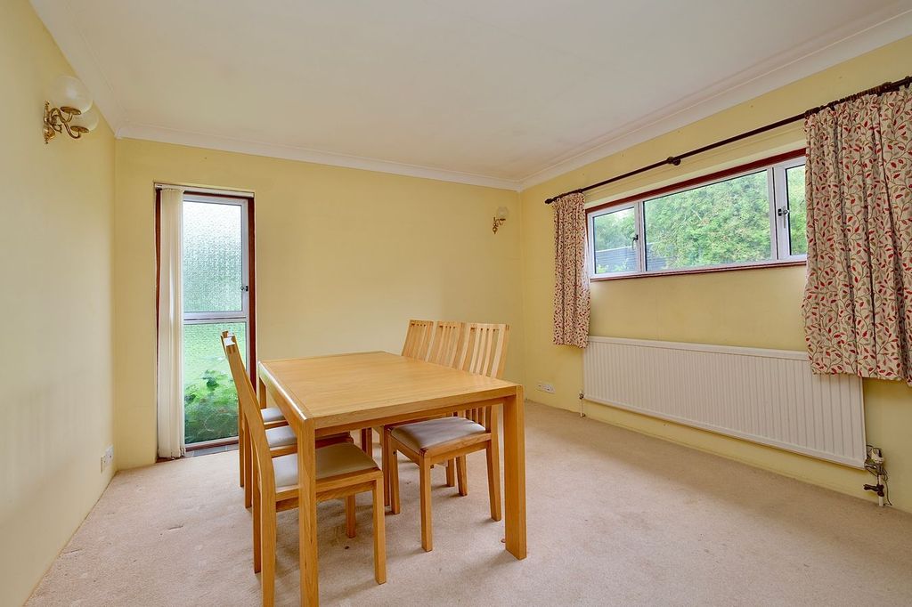 Property photo 3 of 16