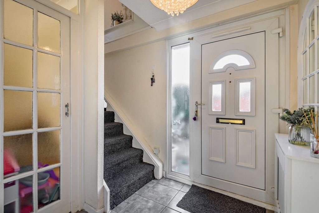 Property photo 2 of 23