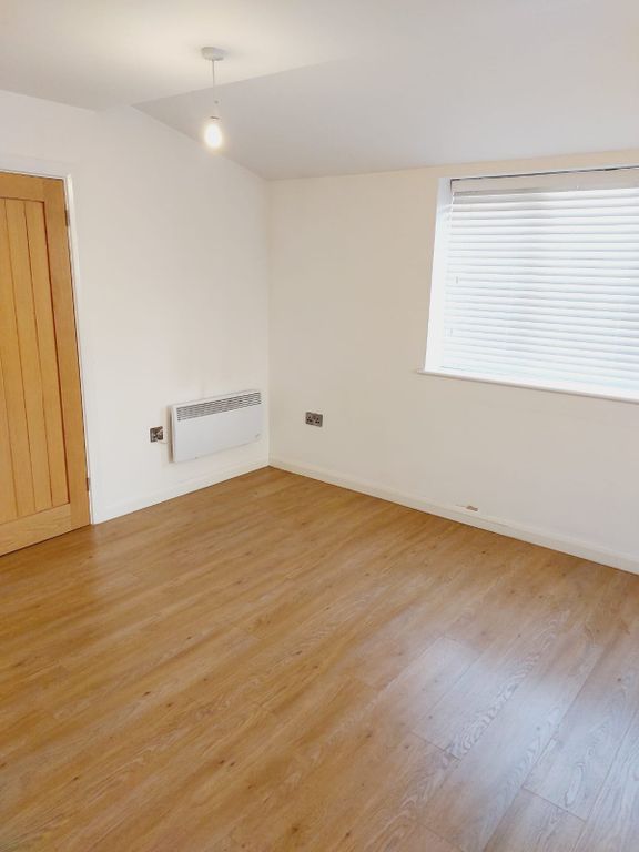 Property photo 3 of 9 Image