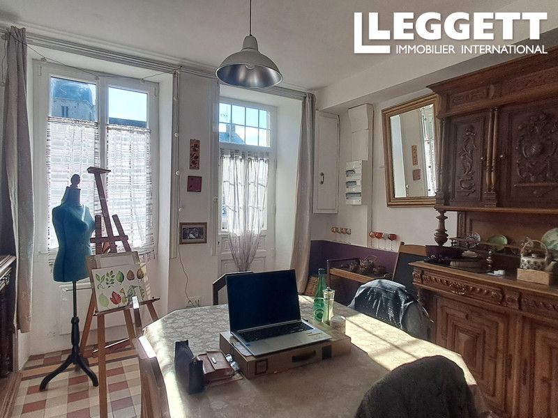 Property photo 2 of 10