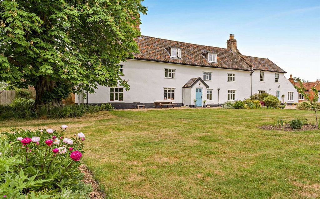 Property photo 1 of 28 Wilderness House
