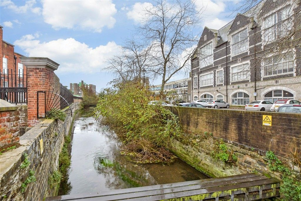 Property photo 2 of 12 Surrounding Area