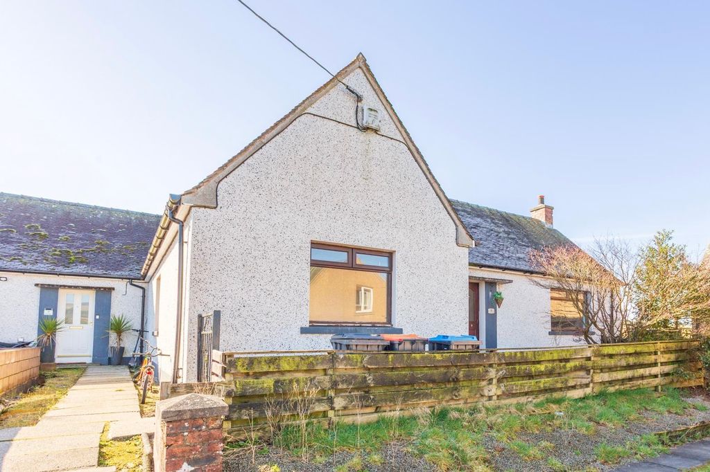 Property photo 2 of 19 Front View