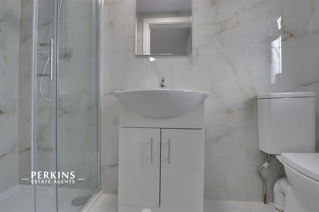 Property photo 2 of 4 Ensuite.Jpg