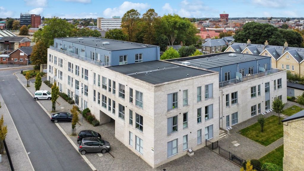 Property photo 1 of 18 Dji_Fly_20241010_172042_338_1728578458302_Photo_Op