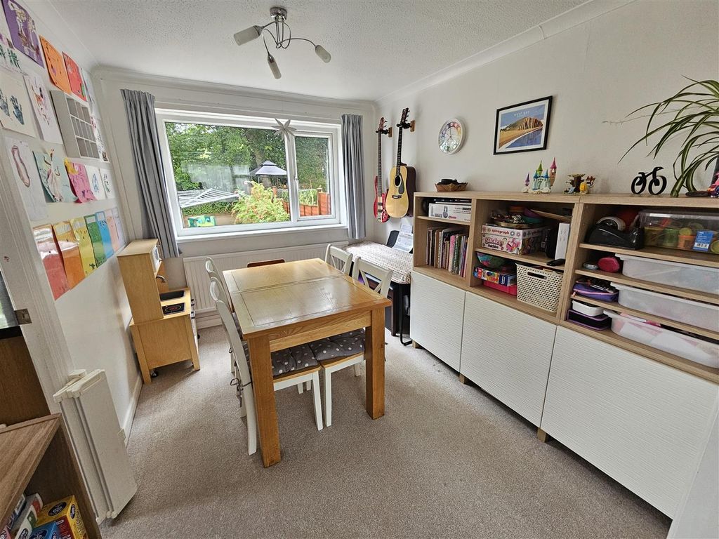 Property photo 3 of 16 Dining Room 1.Jpg
