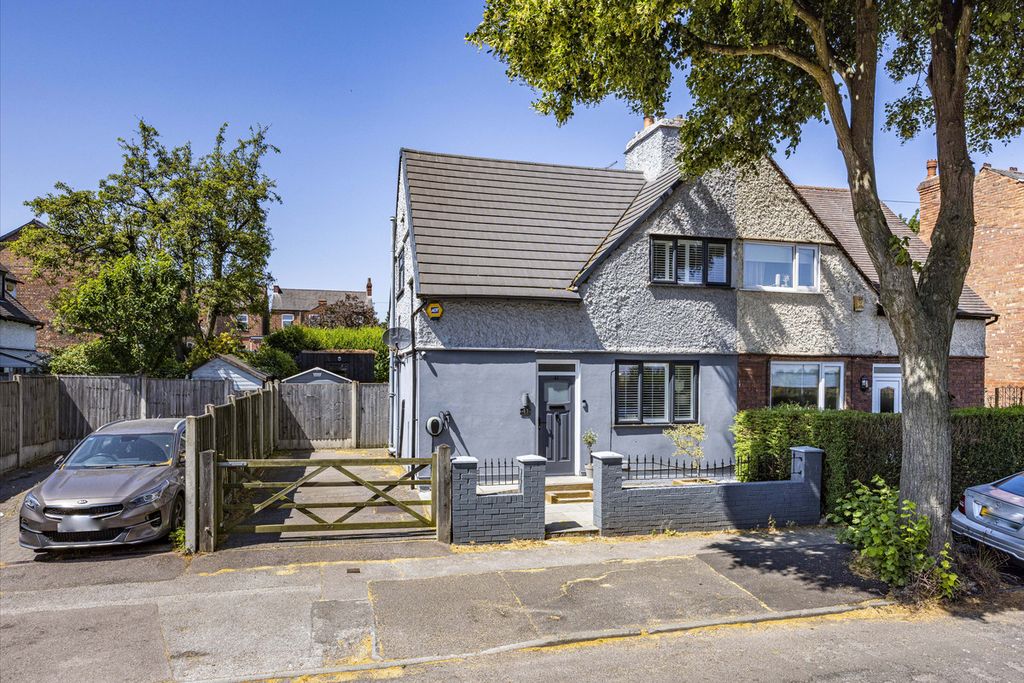 Property photo 1 of 36