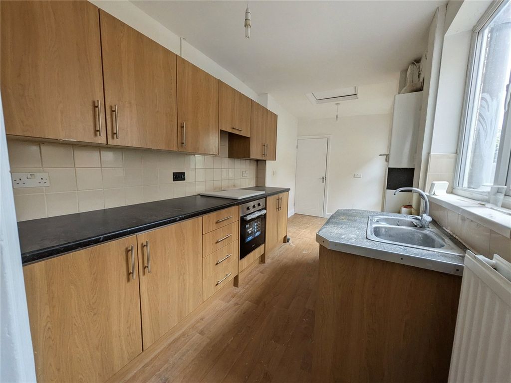 Property photo 3 of 8 Picture No. 06