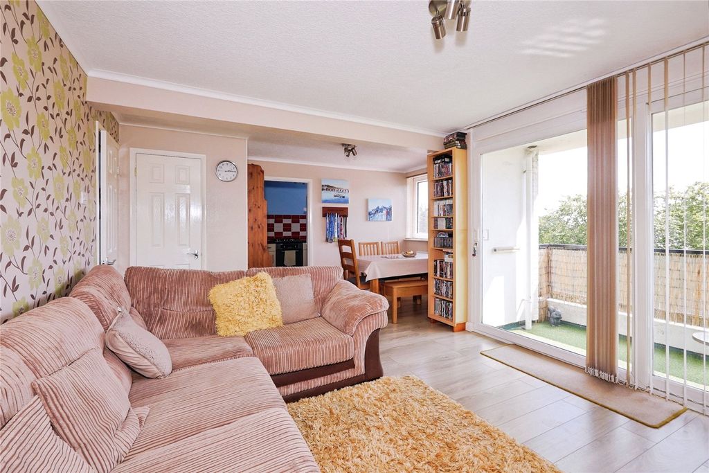 Property photo 3 of 17 Picture No. 12