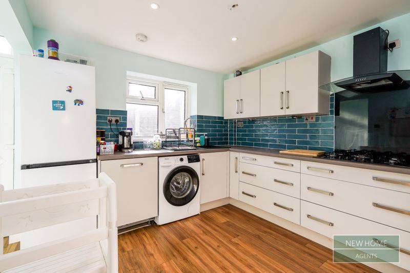 Property photo 2 of 16 Photo 9