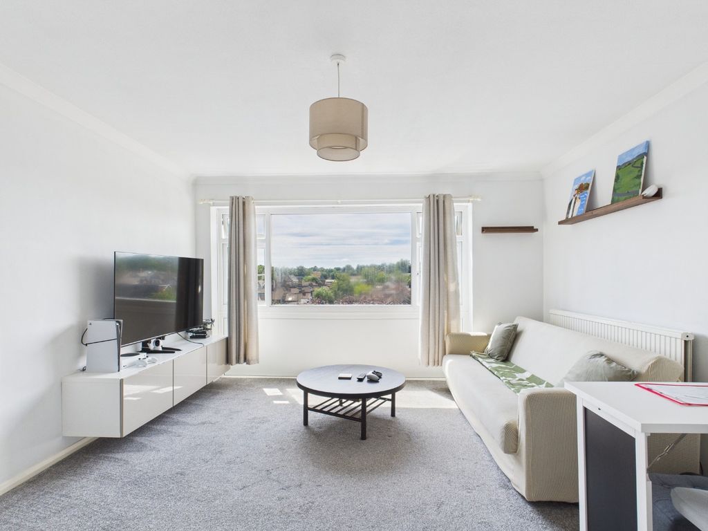 Property photo 1 of 9 4282281