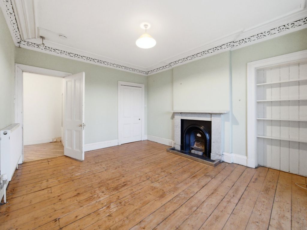 Property photo 3 of 18 Picture 3