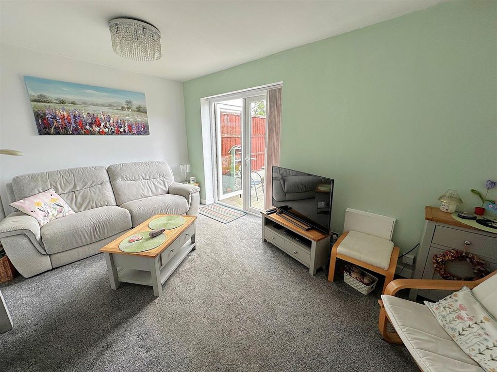 Property photo 2 of 15 11.Jpg