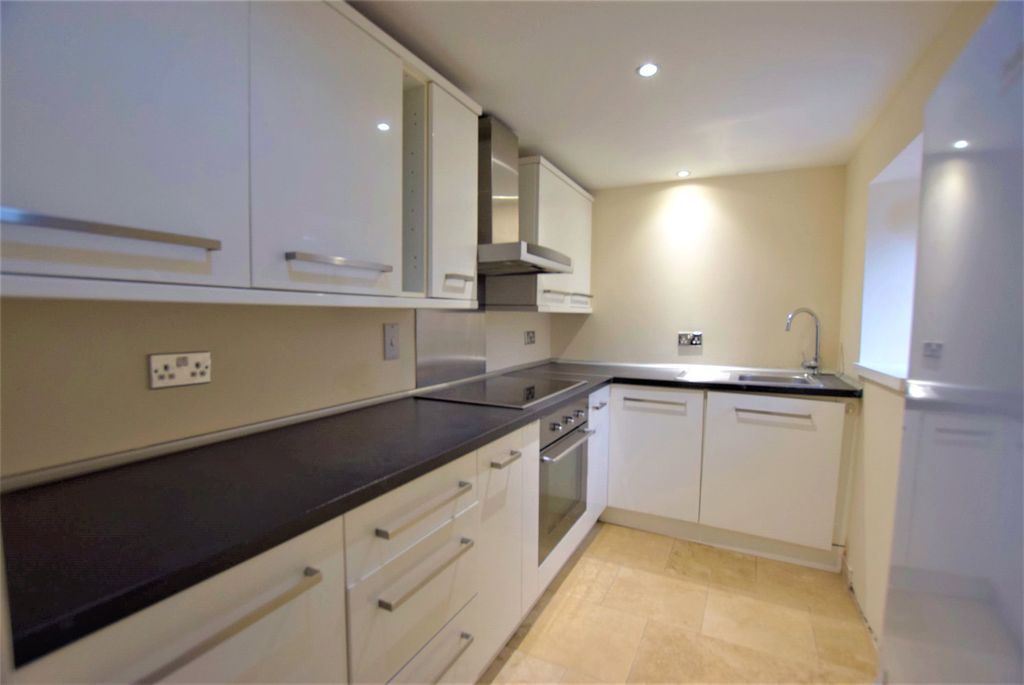 Property photo 2 of 9 Picture No. 11