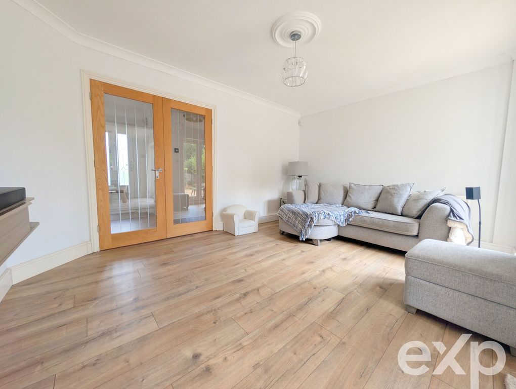Property photo 3 of 26
