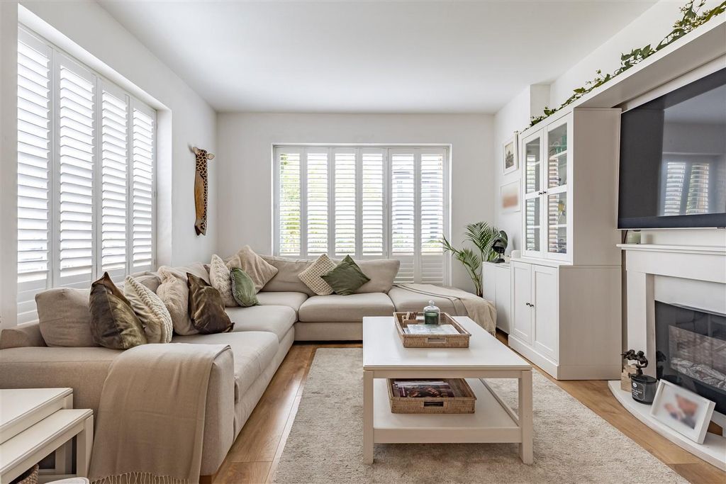 Property photo 2 of 30 3, Nuthatch (3).Jpg