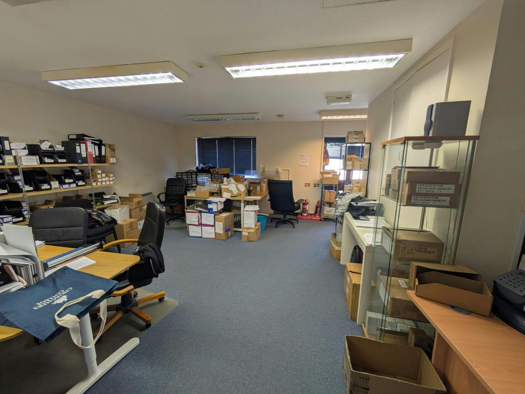 Property photo 2 of 6 1000034759.Jpg