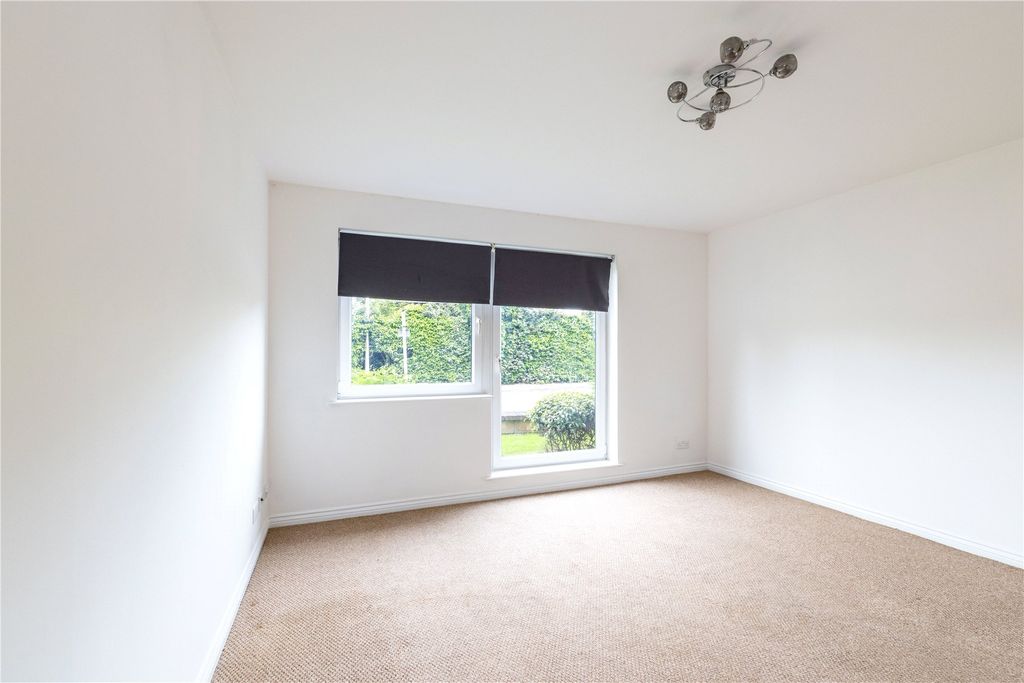 Property photo 3 of 19 Picture No. 04