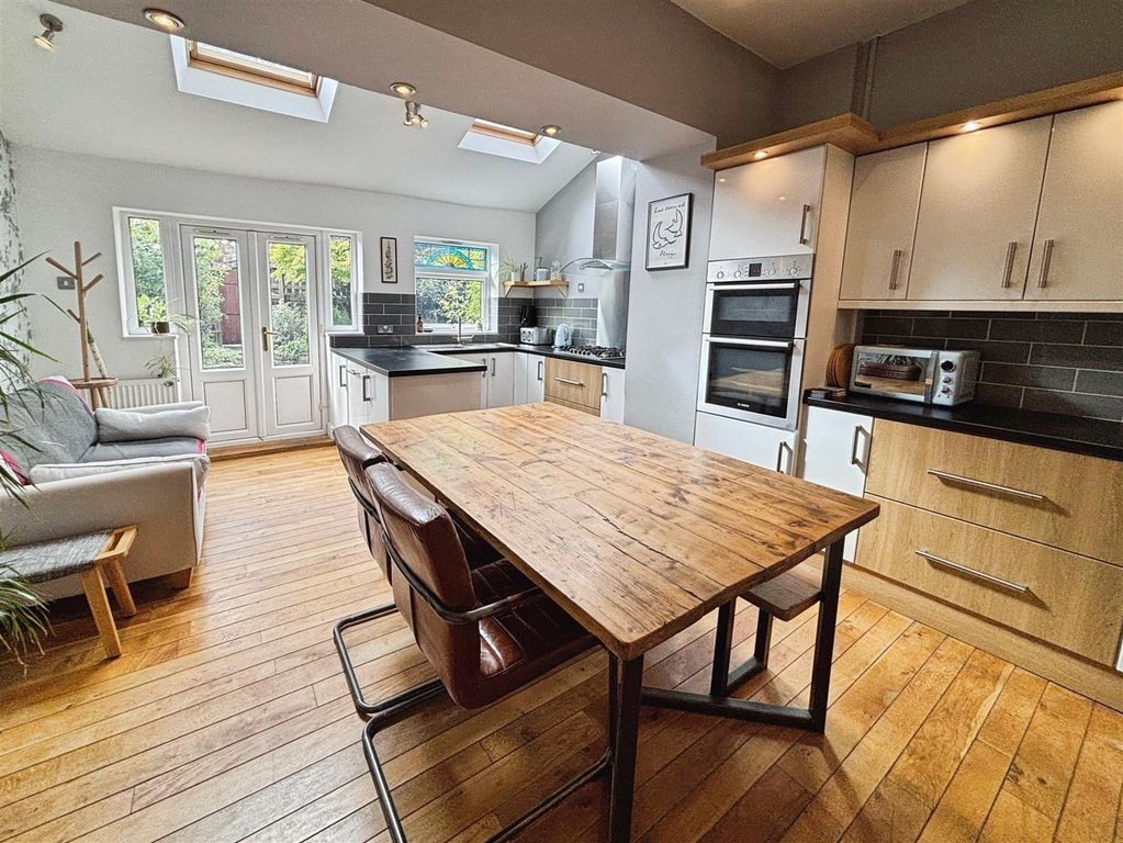 Property photo 2 of 18 Kitchen/Diner