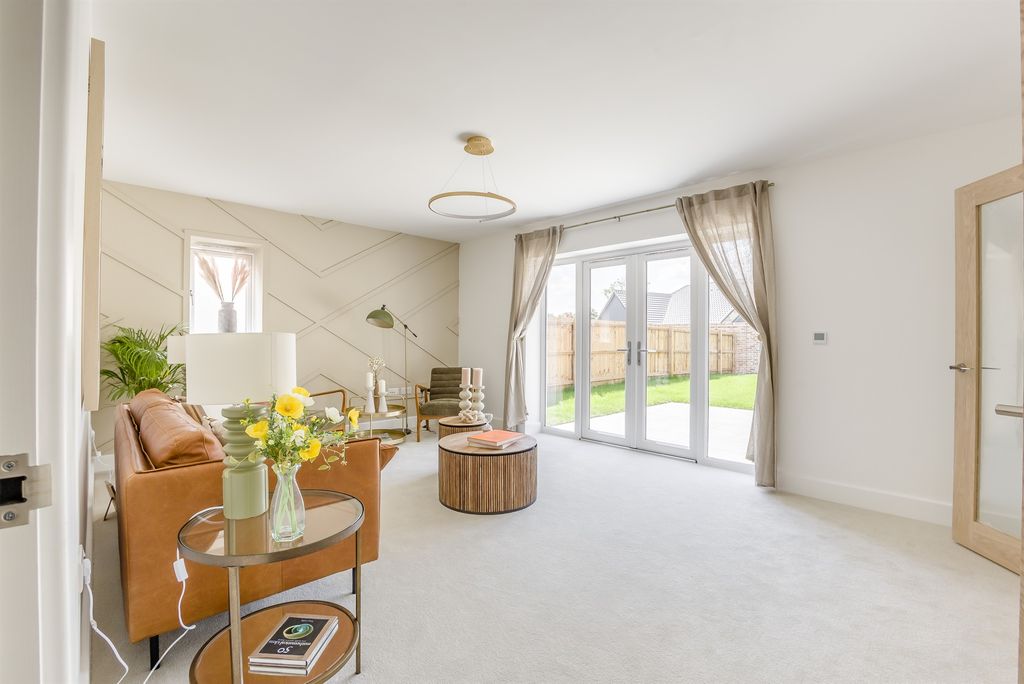 Property photo 2 of 10